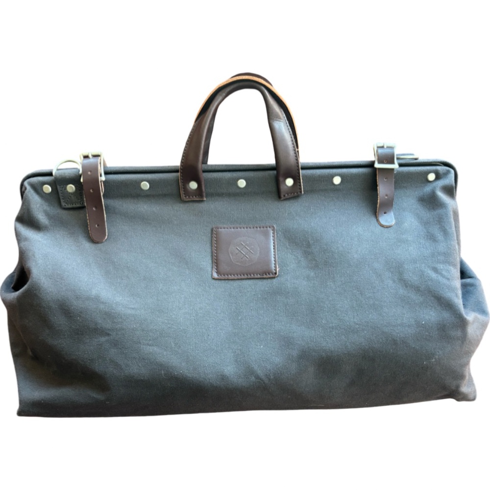 LINE OF TRADE Canvas Weekender Bag